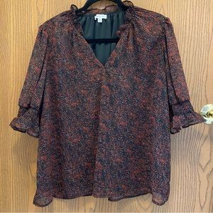 ☃️ Beautiful lined blouse.  Very flattering. Size XL